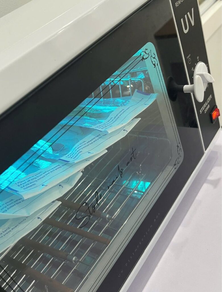 UV nail cleaner